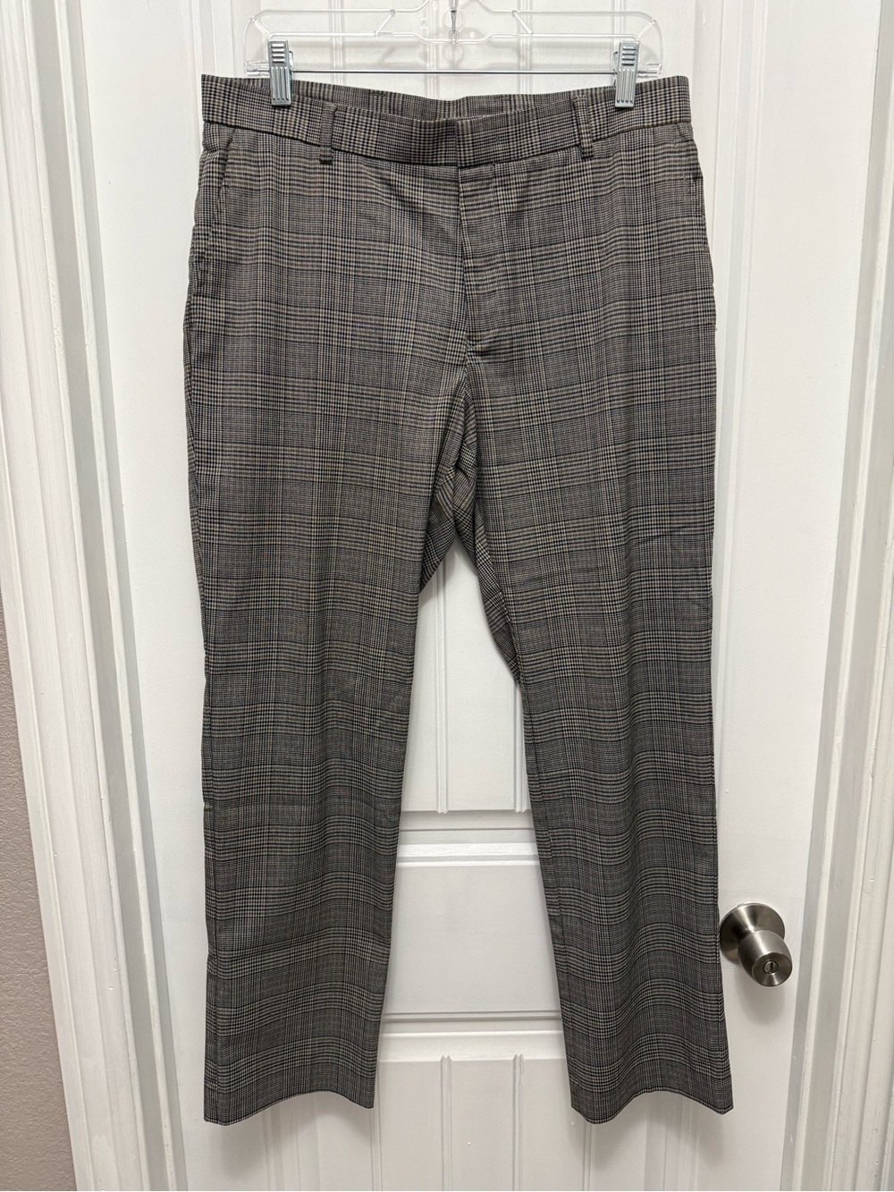 Tommy Hilfiger Men's Modern Fit Black/Grey Plaid Pants 32 X 30 (41-1)